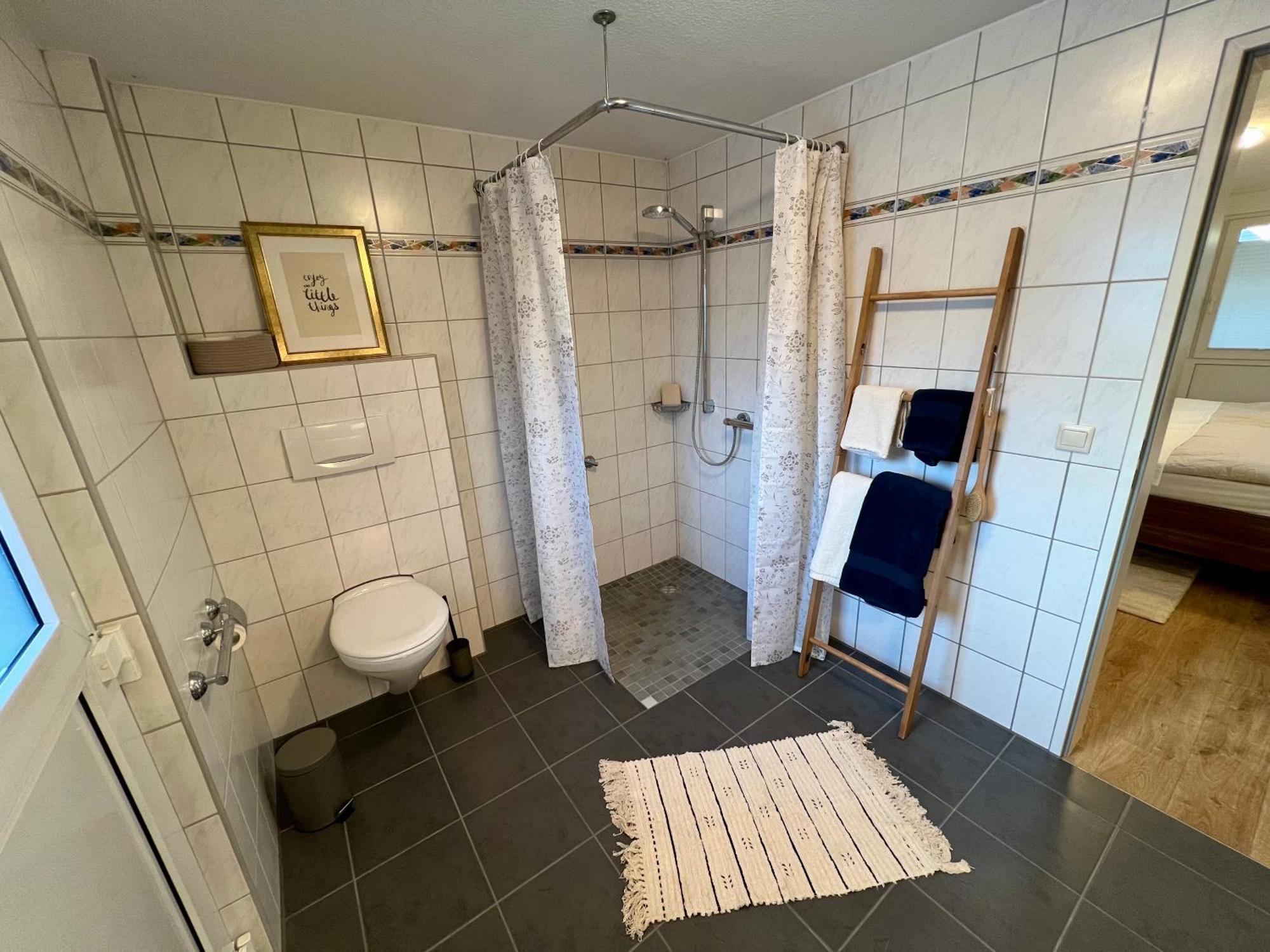 Appartements Zum Weissen Hahn Bad Zwischenahn Exterior foto